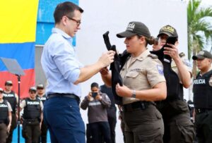 El presidente Daniel Noboa anunció que el Gobierno Nacional hará base en Durán junto a las Fuerzas Armadas y la Policía Nacional