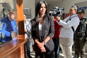 La asesora presidencial Diana Jácome acudió al Tribunal Contencioso Electoral (TCE)