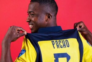 Fabrizio Romano, especialista en fichajes de jugadores, sostiene que William Pacho, central tricolor, y el PSG están cerca de cerrar un acuerdo
