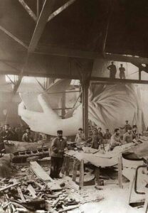 Estatua de la Libertad en plena construcción y tallado en 1878