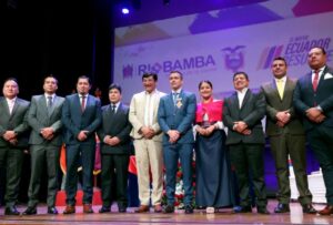 El presidente Daniel Noboa asistió a la Sesión Solemne por los 490 años de Fundación de Riobamba