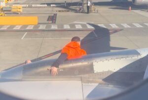 Un pasajero creó una situación de emergencia en el aeropuerto de Melboune, Australia, tras el aterrizaje del vuelo JQ507