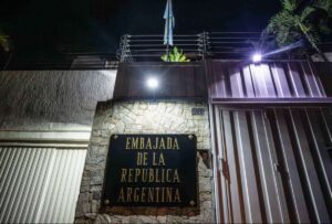 Unos USD 90.000 desaparecieron de la cuenta de la embajada argentina en Caracas, Venezuela