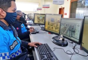 El ECU 911 informó que no dejará de atender las llamadas de emergencia durante el corte de luz nacional