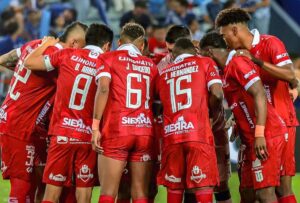 Técnico Universitario eliminó a Emelec en el estadio Capwell