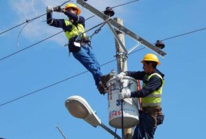 El Gobierno anunció la suspensión temporal del servicio de energía eléctrica a escala nacional