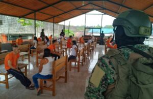 Personal militar profesional del Grupo de Operaciones Militares de Ámbito Interno de la FAE mantiene el control del CPL Napo