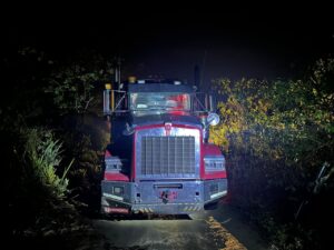 Inteligencia militar, detectó un vehículo tipo tanquero que se encontraba abasteciéndose de combustible ( diesel ), a través de un acople clandestino