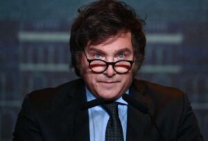 El Ministerio Público de Venezuela emitió una orden de captura contra el presidente de Argentina, Javier Milei y dos funcionarios de su gobierno
