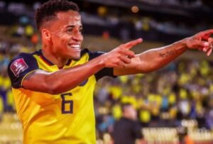 La Ecuafútbol ya no peleará por los puntos restados por Byron Castillo