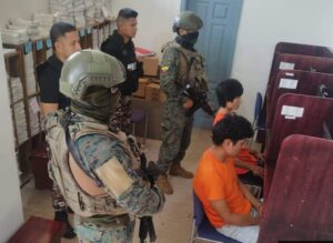 La Fuerza Aérea Ecuatoriana trabajan de forma permanente en el Centro de Privación de Libertad Napo