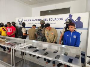 Operaciones de control de armas, municiones y explosivos (CAMEX) en el eje vial Durán – Tambo