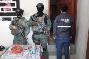 Operaciones CAMEX y patrullajes móviles, en el barrio la pradera perteneciente al cantón Manta