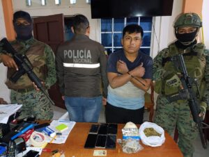Operaciones militares de tipo CAMEX, patrullajes móviles y terrestres, en el sector 1 de julio del cantón Jipijapa