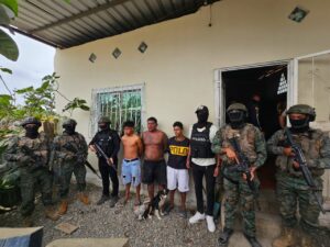 Operaciones de control de armas, municiones y explosivos (CAMEX) y patrullajes móviles por el sector Pocos Palos