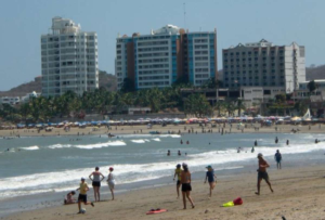 El feriado del 31 de octubre es obligatorio para el sector público y privado, dice el Gobierno