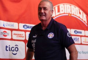 Casi dos años después de su salida de la Selección de Ecuador, el DT Gustavo Alfaro recuerda con emoción a los jugadores