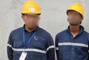 Dos personas que se habían hecho pasar por empleados de la Corporación Nacional de Electricidad (CNEL) para cometer robos