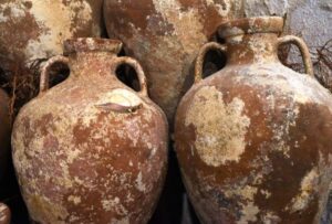 Científicos encontraron una particularidad en una botella de vino enterrada en una tumba romana
