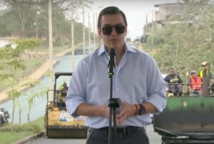 El presidente Daniel Noboa visitó Pasaje, provincia de El Oro, junto al ministro de Transporte y Obras Públicas, Roberto Luque