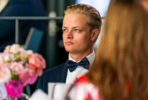 Detienen al hijo de la princesa heredera de Noruega por presunta violación