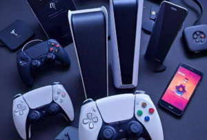 Guayaquil: La Dirección de Aduanas aprehendió más de 500 celulares, 100 PlayStation 5 y decenas de perfumes de contrabando
