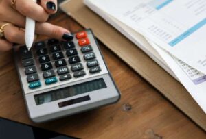 El Gobierno pagó USD 3.650 a los Gobiernos Autónomos Descentralizados