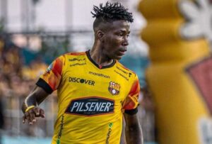 El extremo Adonis Preciado ya tiene nuevo equipo