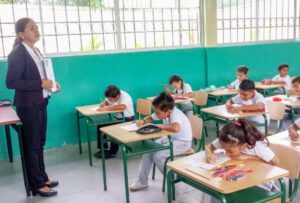 6.735 docentes contratados a través de Educa Empleo