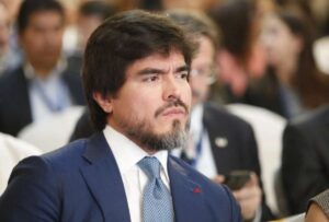 De la Gasca: “Quieren licenciar al presidente (Daniel Noboa) y a los asambleísta que ni siquiera han pedido… y después sentarle a Abad”