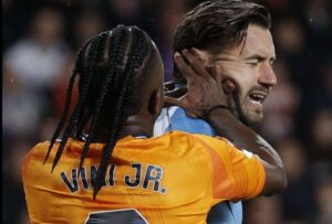 Vinicius Jr. fue expulsado por agresión en la Liga española