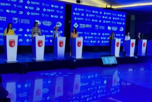 14 candidatas participaron en el debate vicepresidencial en Guayaquil