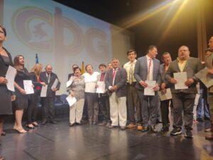 LOS DINOSAURIOS TAMBIÉN ESCRIBEN