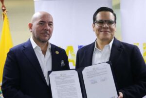 Firman convenio para combatir el lavado y financiamiento del crimen organizado