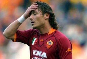 Francesco Totti no llegará para la Noche Amarilla