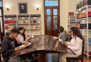 Biblioteca se inaugura en el Antiguo Círculo Militar de Quito