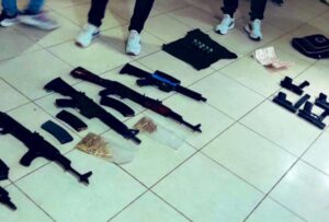 Allanan centro de almacenamiento de armas de ‘Los Choneros’ en Portoviejo