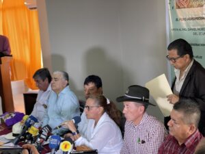 ES TIEMPO DE VOLVER LA MIRADA AL CAMPO