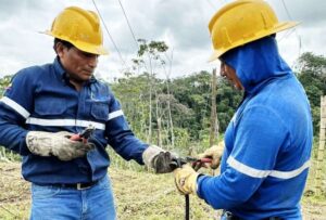 Santo Domingo: 70 familias se beneficiaron tras la instalación de 8 kilómetros red eléctrica