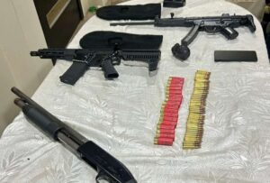 Capturan a alias “Galleta” con armas y explosivos en Manabí