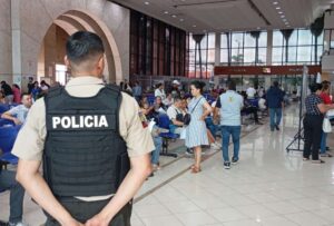Realizan operativos contra agencias que otorgaban turnos para cédula y pasaporte