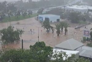 Ciclón Garance azota a la isla francesa de Reunión