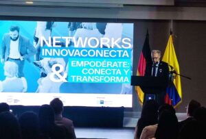 Innovaconecta y Mujeres-Empodérate: conecta y transforma, dos networks que se presentaron en Quito