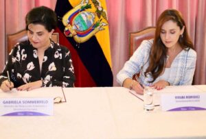 Cancillería y BanEcuador impulsan convenio a favor de los migrantes ecuatorianos