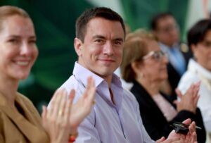Presidente Daniel Noboa suspende la jornada laboral del Jueves Santo