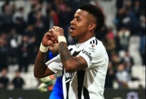 Keny Arroyo anotó su segundo gol con el Besiktas