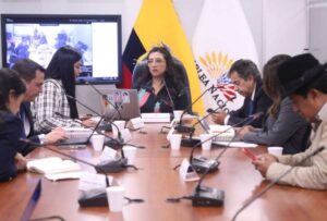 Aprueban informe que recomienda reforma para permitir presencia de bases militares extranjeras