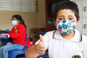 Ministerio de Educación dispone uso obligatorio de mascarilla en cuatro provincias