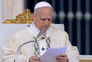 Papa León XIV inicia su pontificado con un llamado a la unidad y al amor fraterno