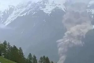Colapsó glaciar en Suiza y arrasó un pueblo